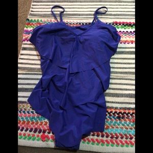 Woman’s new one piece swimsuit size 20W